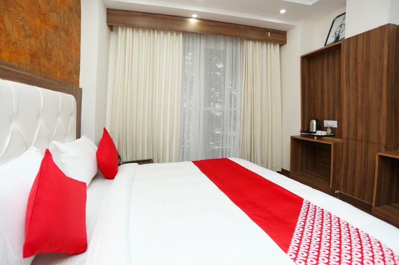 Oyo 35917 Vatika Heights Hotel McLeod Ganj Bagian luar foto