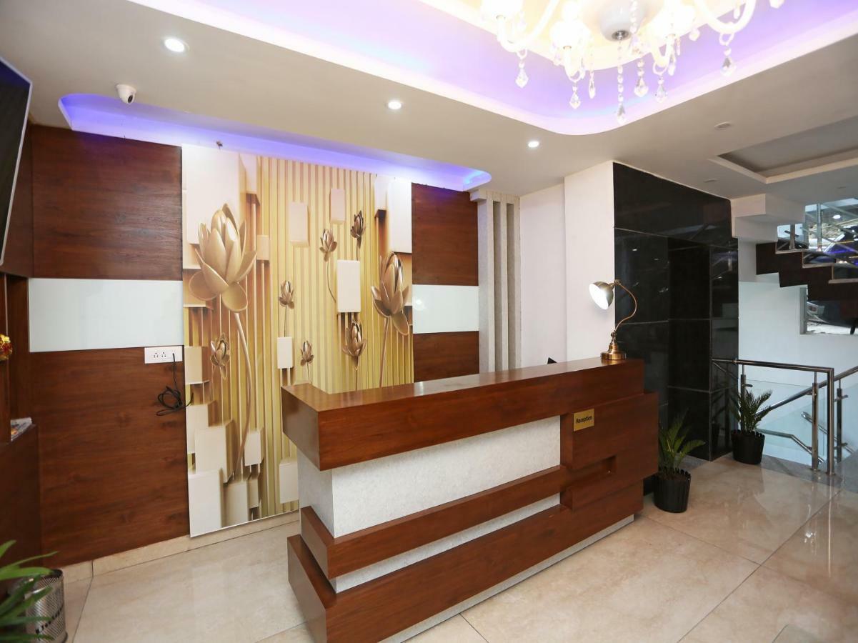 Oyo 35917 Vatika Heights Hotel McLeod Ganj Bagian luar foto